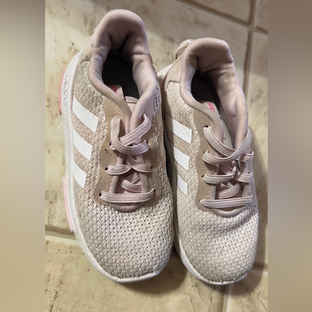 Size 7t light pink adidas